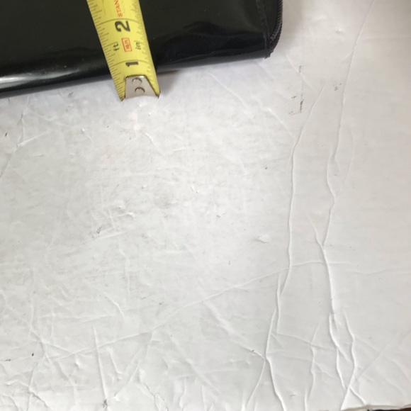 Ted Baker Padded Case Bow Logo Zipper Patent Faux Leather Zippy iPad Mini Clutch - Picture 12 of 12